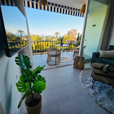 Center Walking Distance And Plaza De Naranjos