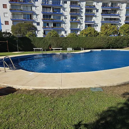 Apartment Center Walking Distance And Plaza De Naranjos Marbella