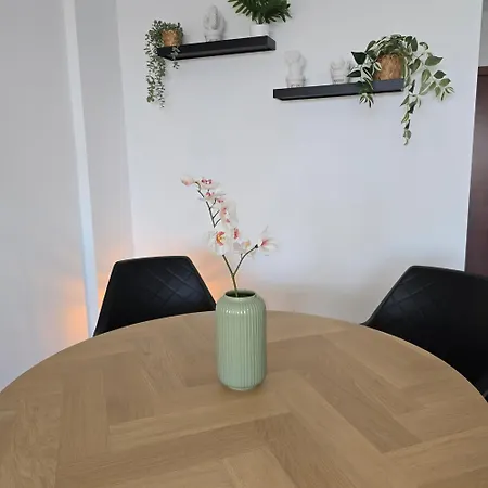 Apartment Center Walking Distance And Plaza De Naranjos Marbella