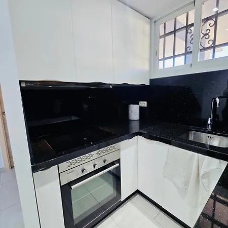 Center Walking Distance And Plaza De Naranjos Μαρμπέλλα