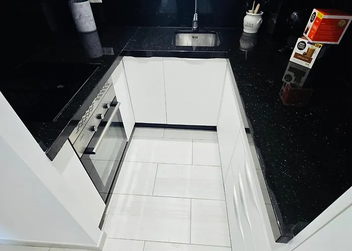 Апартаменты Center Walking Distance And Plaza De Naranjos *