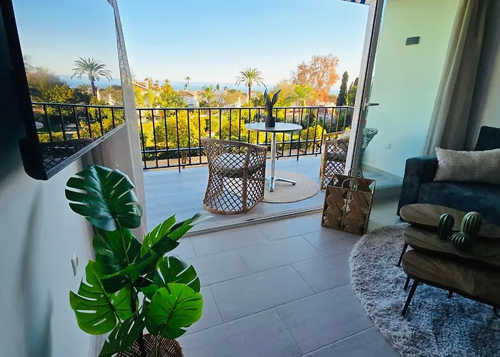 Center Walking Distance And Plaza De Naranjos