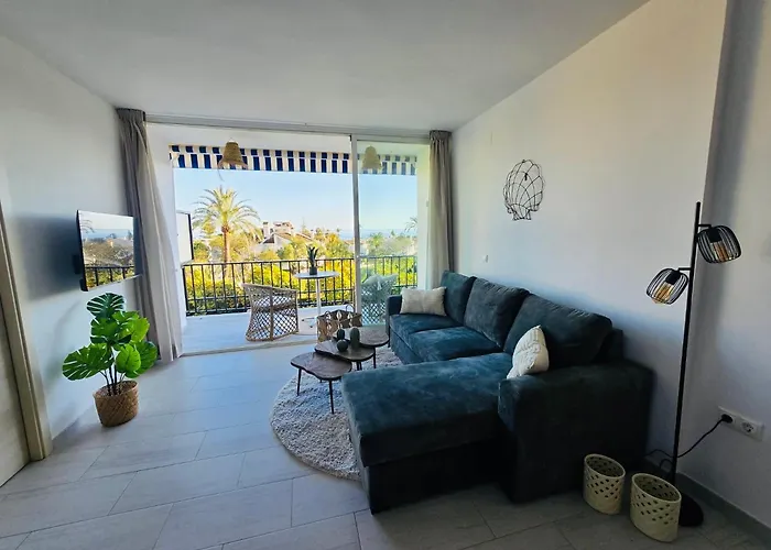 Center Walking Distance And Plaza De Naranjos * Марбелья