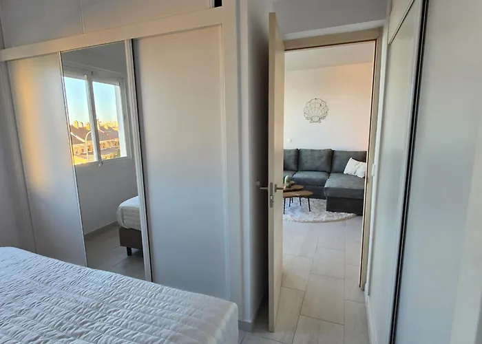 Center Walking Distance And Plaza De Naranjos *