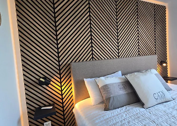 Center Walking Distance And Plaza De Naranjos