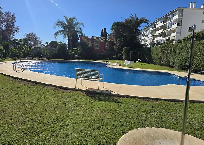 Center Walking Distance And Plaza De Naranjos * Марбелья