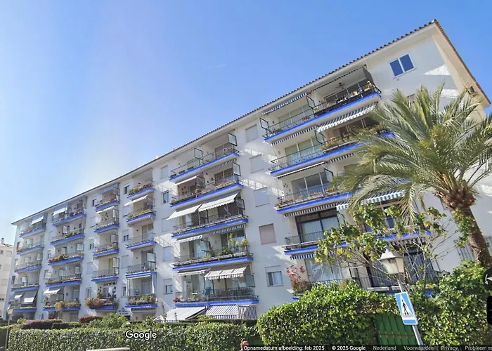 Center Walking Distance And Plaza De Naranjos Марбелья